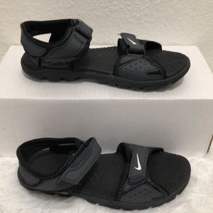 Nike black sandals size 3 Y